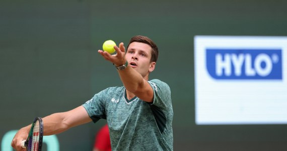 Hubert Hurkacz awansował do półfinału tenisowego turnieju ATP na trawiastych kortach w Halle (pula nagród 2,135 mln euro). W piątek pokonał Kanadyjczyka Felixa Augera-Aliassime'a 7:6 (7-2), 7:6 (7-4).