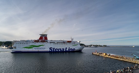 Zgodnie z rozkładem, w piątek o godzinie 19:30 w pierwszy rejs z nowego Publicznego Terminala Promowego w Gdyni wypłynął statek Stena Spirit. Na pokład  zabrał około 600 pasażerów, 140 samochodów osobowych oraz 40 ciężarówek. Dzisiaj wieczorem kolejne wypłynięcie. 

