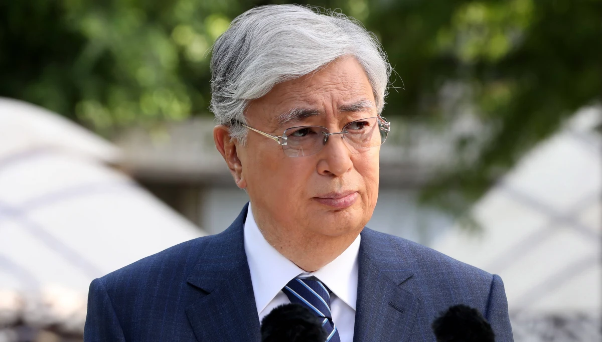 Prezydent Kazachstanu Kasym-Żomart Tokajew odmówił przyjęcia orderu od prezydenta Rosji Władimira Putina - podaje Radio Swoboda. Według służby prasowej Tokajewa, zdecydował on, że nie będzie odbierać żadnych oznaczeń, dopóki pełni funkcję prezydenta. 