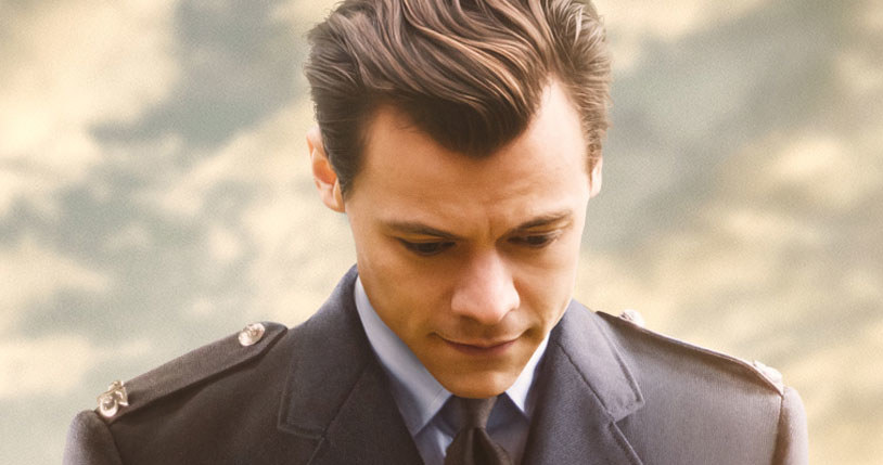 4 listopada na platformie streamingowej Amazon Prime zadebiutuje romantyczny dramat zatytułowany "My Policeman" ("Mój policjant"). W roli głównej wystąpił w nim Harry Styles, któremu na ekranie towarzyszą opromieniona sławą "The Crown", w którym wcieliła się w księżną Dianę - Emma Corrin - oraz David Dawson ("Upadek królestwa"). Pojawiła się właśnie teaserowa zapowiedź produkcji.