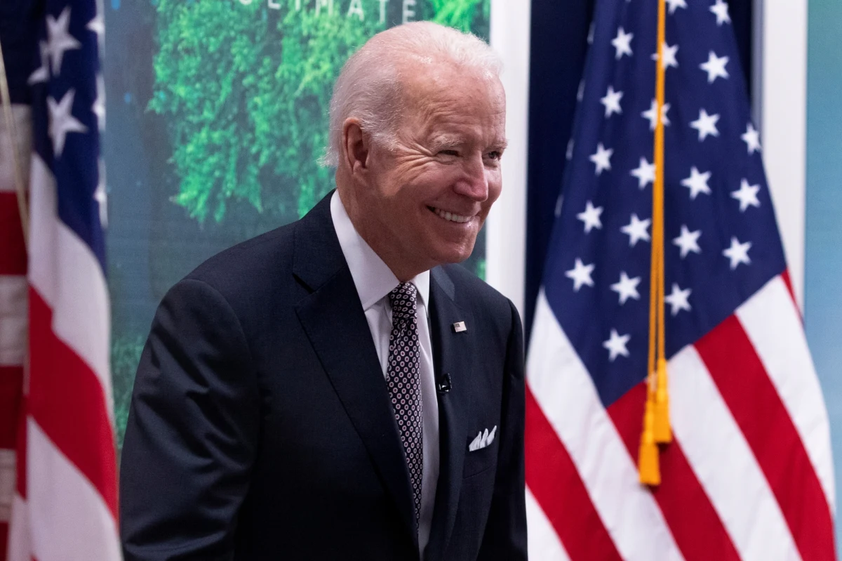 Prezydent Stanów Zjednoczonych Joe Biden przewrócił się w trakcie swojej przejażdżki na rowerze w okolicy swojej rezydencji w Delaware. Wszystko zarejestrowały kamery.