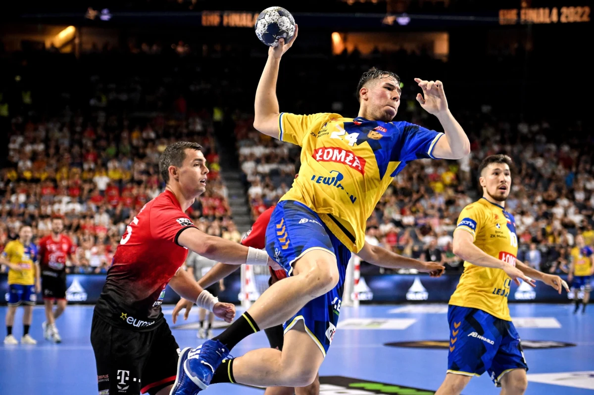 Piłkarze ręczni Łomży Vive Kielce wygrali w Kolonii z węgierskim Telekomem Veszprem 37:35 (16:18) i awansowali do finału Ligi Mistrzów. W niedzielę w decydującym spotkaniu zmierzą się ze zwycięzcą drugiego sobotniego półfinału między Barcą a THW Kiel.