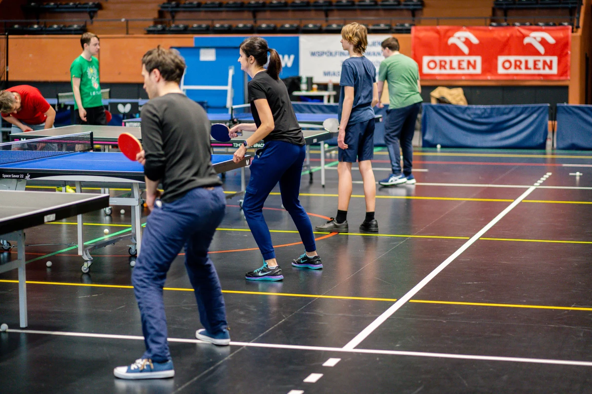 Dzisiaj, 19 czerwca, w Centrum Sportu Niepełnosprawnych w Hali 100-lecia KS Cracovia przy ul. Focha 40 odbywa się I Ogólnopolski Integracyjny Turniej Tenisa Stołowego. To jedna z imprez, która rozgrywana jest w ramach unikatowego projektu dla potencjalnych paraolimpijczyków z całej Polski. Patronat honorowy nad wydarzeniem objął Jacek Majchrowski - Prezydent Miasta Krakowa.