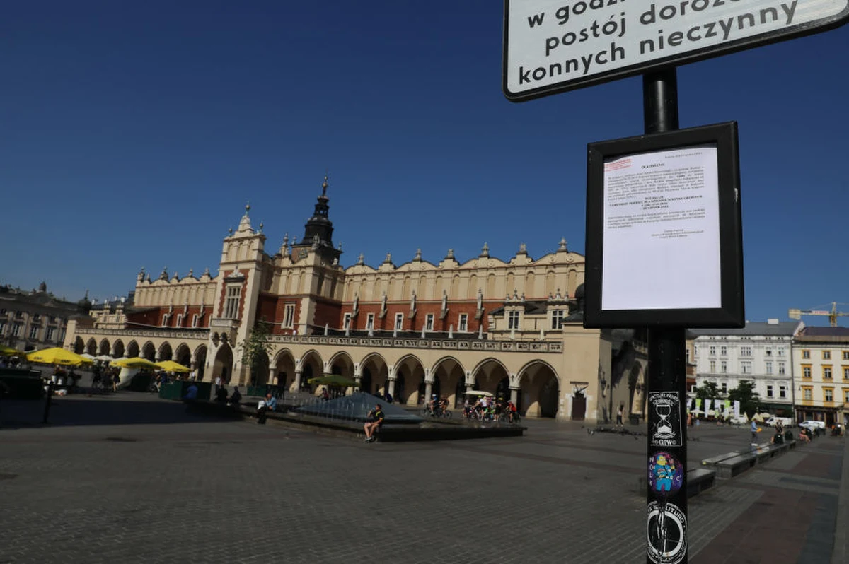 Dzisiaj i jutro w Krakowie na termometrach pojawi się ponad 30 stopni C. Z tego powodu w godz. 9.30-19.00 postój stały dorożek na Rynku Głównym będzie zamknięty.