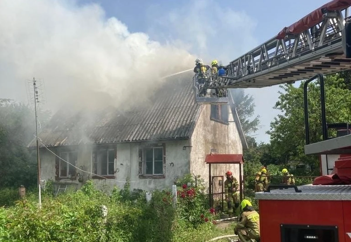 50-letni mężczyzna zginął w pożarze domu we wsi Stogi w powiecie malborskim na Pomorzu.