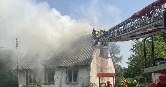 50-letni mężczyzna zginął w pożarze domu we wsi Stogi w powiecie malborskim na Pomorzu.