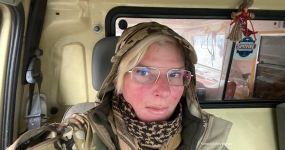 Po trzech miesiącach w niewoli Julia Pajewska "Tajra" została uwolniona. Ukraińska wolontariuszka w Mariupolu pomogła setkom rannych i dokumentowała sytuację w atakowanym mieście. "Wszyscy powrócą do domów, tak jak ja" - powiedziała na nagraniu medyczka, która ma polskie korzenie.