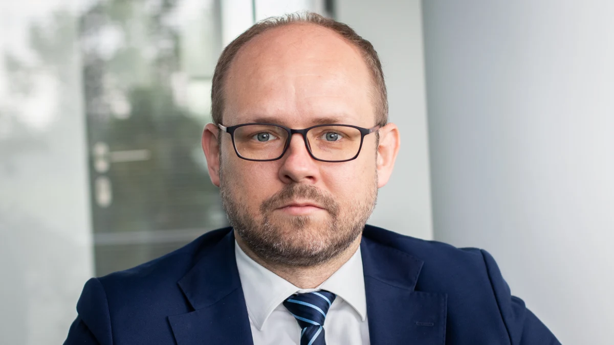 "To byli na pewno politycy, którzy jechali czegoś się dowiedzieć, z jakąś informacją do Kijowa" – mówił w Porannej rozmowie w RMF FM Marcin Przydacz, wiceszef Ministerstwa Spraw Zagranicznych. W czwartek wizytę w stolicy Ukrainy złożyli prezydent Francji Emmanuel Macron, kanclerz Niemiec Olaf Scholz, premier Włoch Mario Draghi i prezydent Rumunii Klaus Iohannis.  