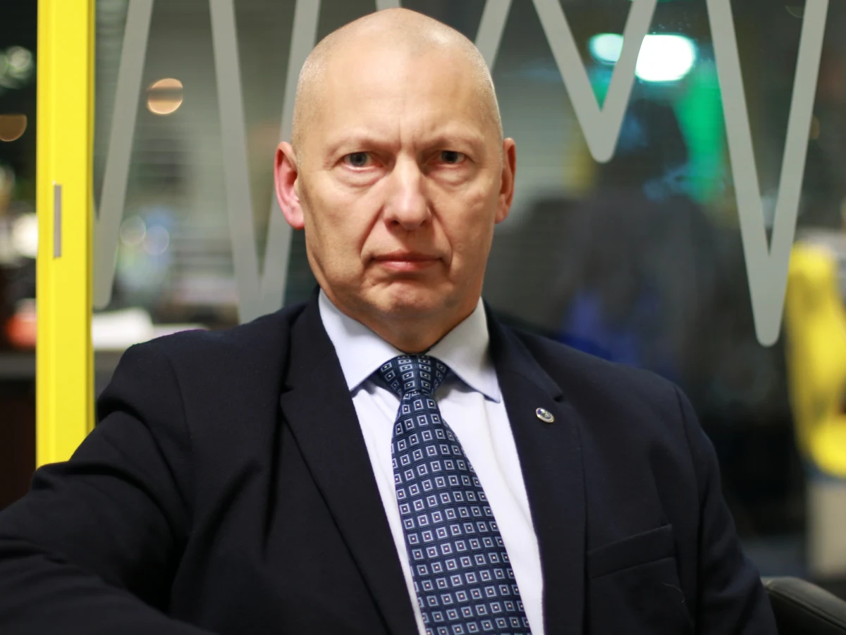 "Tak naprawdę Rosja już tak dotkliwie karze Ukrainę od 2014 roku, natomiast to, co w tej chwili obserwujemy, to jest barbarzyństwo w takim wydaniu, które jest skierowane przeciwko społeczeństwu ukraińskiemu i obecnie rządzącym" – mówił w Rozmowie w południe w RMF FM gen. Mirosław Różański, były dowódca generalny rodzajów sił zbrojnych, prezes Fundacji Bezpieczeństwa i Rozwoju Stratpoints. Jak dodawał, to jest absolutnie naganne i trzeba się spodziewać, że w najbliższym czasie akty agresji się nie zmniejszą. "One wręcz będą się potęgowały ze strony Rosji" – podkreślał.