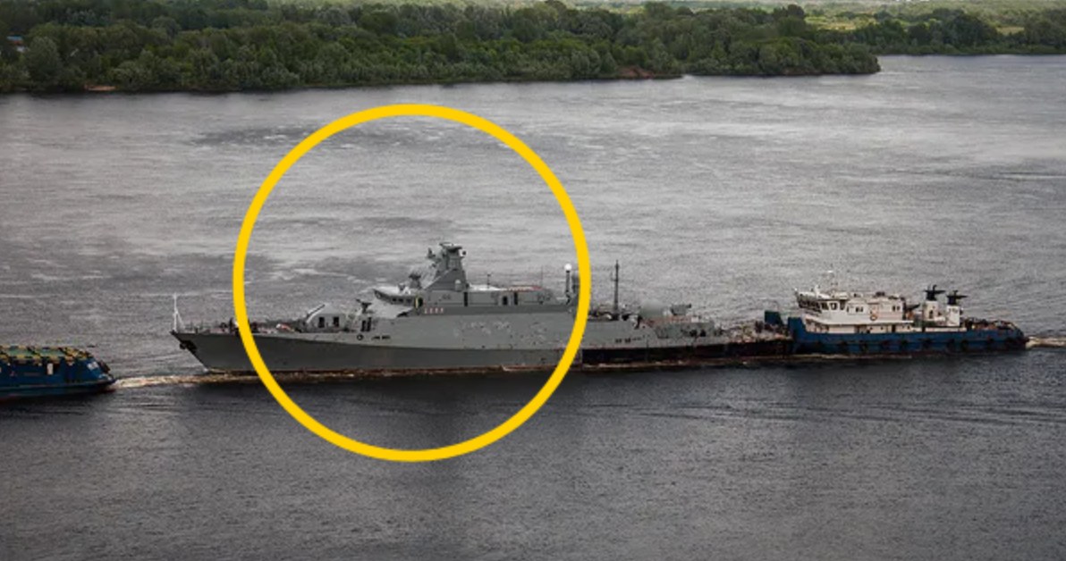 W internecie, na jednym z forów poświęconych tematyce militarnej pojawiło się zdjęcie rosyjskiego okrętu rakietowego, który był holowany przez rzekę Wołgę. Prawdopodobnie został on uszkodzony przez ukraińskie siły.