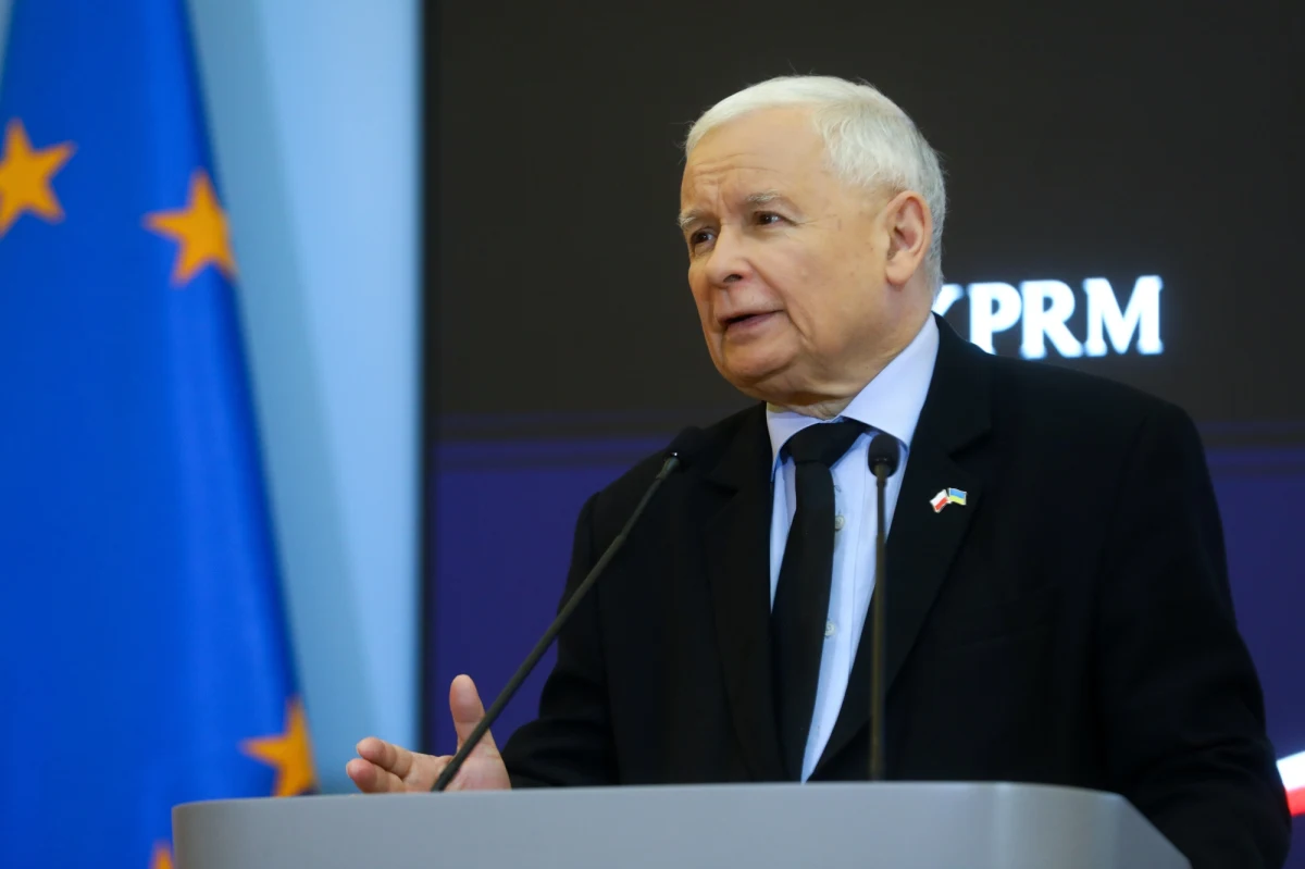 Jarosław Kaczyński nie jest już w rządzie – taką informację prezes Prawa i Sprawiedliwości przekazał Polskiej Agencji Prasowej. Jego następcą w randze wicepremiera ma być minister obrony Mariusz Błaszczak.