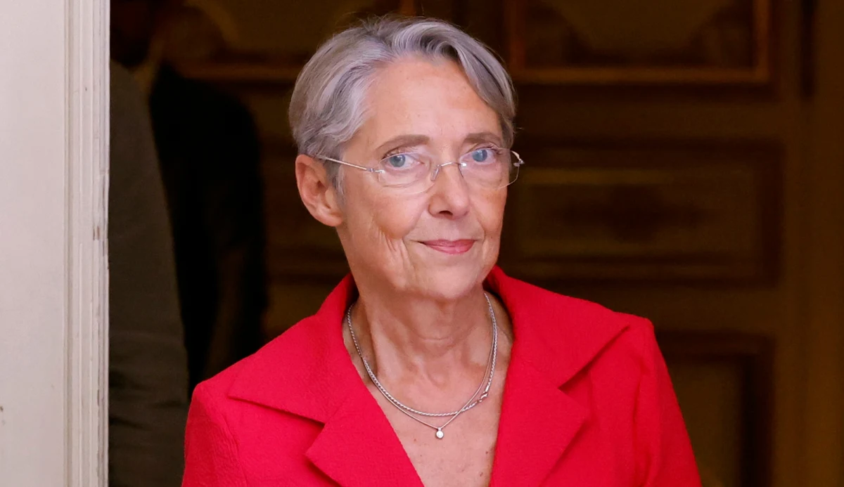 Prezydent Francji Emmanuel Macron odrzucił dymisję premier Elisabeth Borne, która chciała zrezygnować ze stanowiska w związku z nieuzyskaniem bezwzględnej większości przez prezydencką koalicję w nowym parlamencie i brakiem odpowiedniego poparcia dla rządu. 