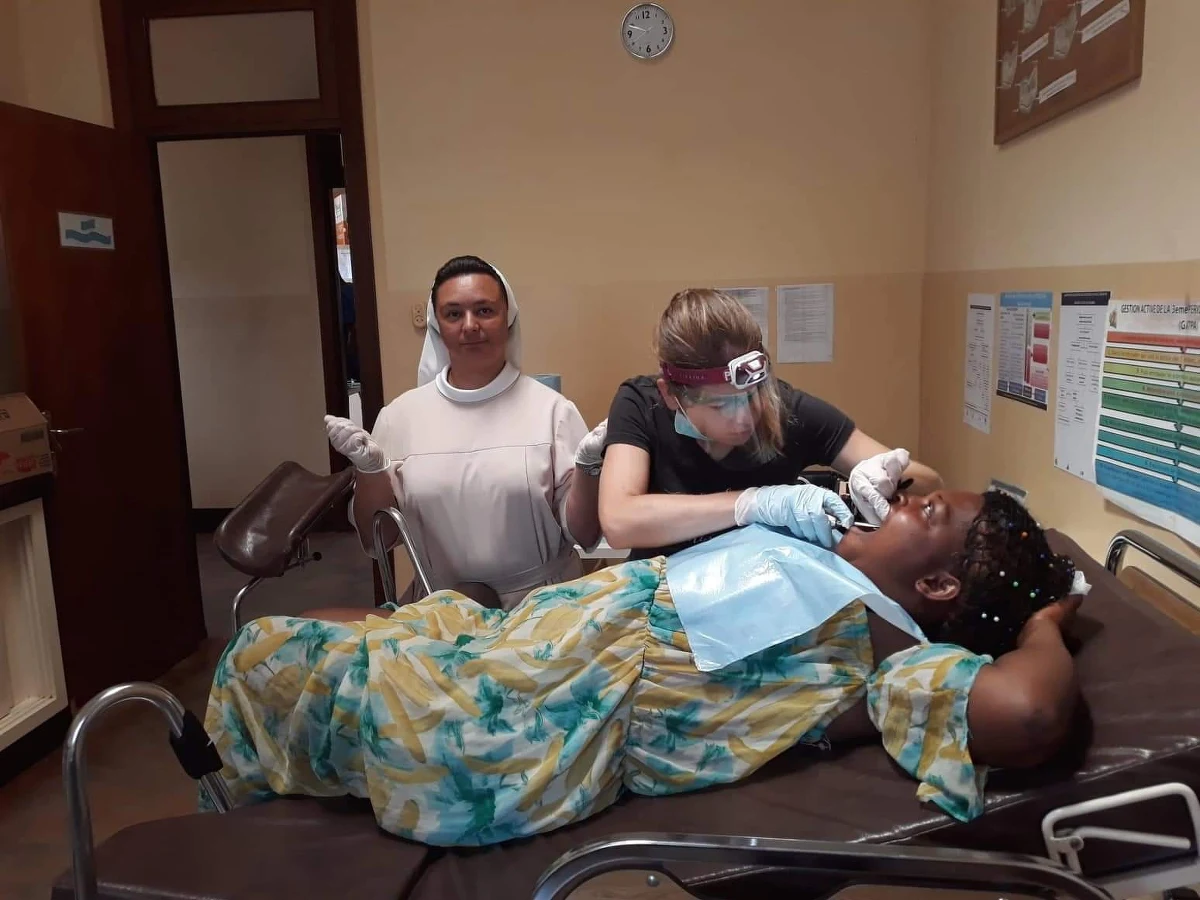 Kolejny transport darów dla pacjentów i medyków pracujących na misjach w Afryce szykują wolontariusze poznańskiej fundacji Redepmtoris Missio. Do Kamerunu trafi sprzęt z likwidowanego szpitala dziecięcego przy ulicy Krysiewicza w centrum stolicy Wielkopolski.

