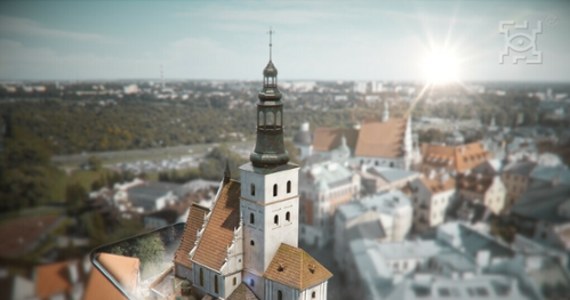 Dwa nieistniejące a ważne dla historii Lublina zabytki: kościół farny i wieża ciśnień zostały zrekonstruowane w nowej wersji aplikacji Turystyczny Lublin. Dzięki technologii rozszerzonej rzeczywistości (AR) turyści i mieszkańcy mogą zobaczyć budynki charakterystyczne dla krajobrazu miasta.

