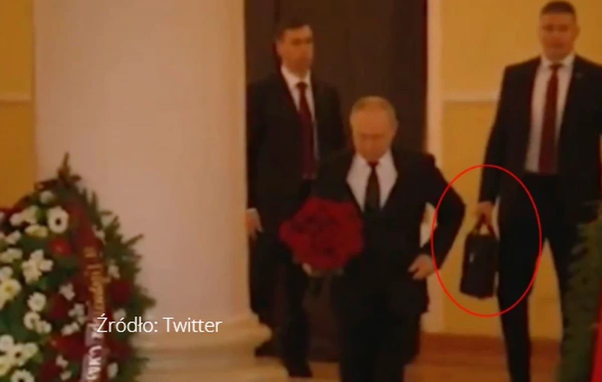 Wadim Zimin, który przez lata był odpowiedzialny za walizkę z rosyjskimi kodami nuklearnymi, walczy o życie w szpitalu. Trafił tam z licznymi ranami postrzałowymi.