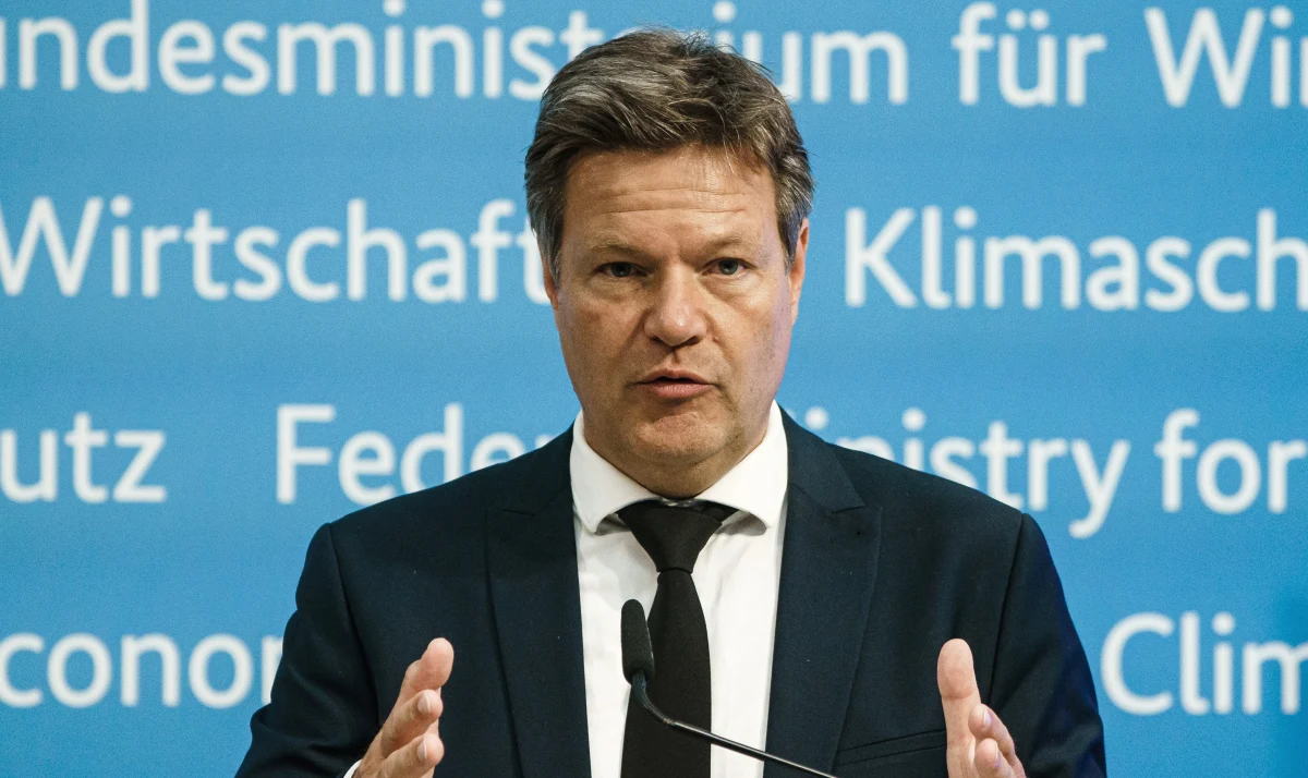 ​Minister gospodarki Niemiec Robert Habeck zapowiedział uruchomienie drugiej fazy w kryzysowym planie awaryjnym, dotyczącym gazu. To efekt cięcia dostaw rosyjskiego gazu przez Gazprom oraz wysokich cen surowca na rynku - uzasadnił minister z partii Zielonych.