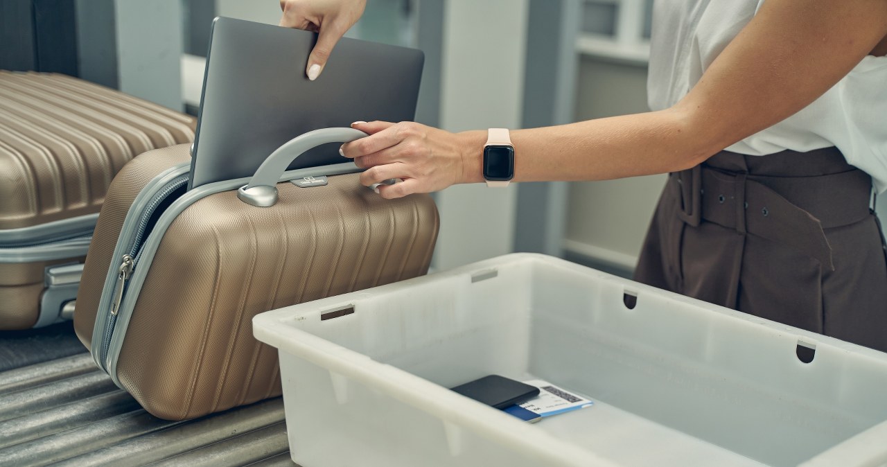 Powerbank w bagażu? Lepiej sprawdź, czy go nie zabiorą na lotnisku