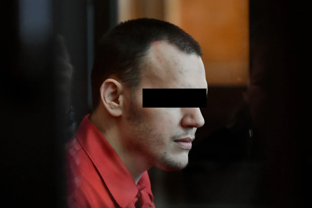 Podczas rozprawy Stefana W. oskarżonego o zabójstwo prezydenta Gdańska Pawła Adamowicza, zeznawał mężczyzna, który przez kilka miesięcy przebywał z nim w jednej celi. "W listopadzie 2017 r., gdy wychodził z więzienia mówił, że ma rachunki do wyrównania i niedługo wróci do zakładu karnego" - zeznawał Wojciech W.