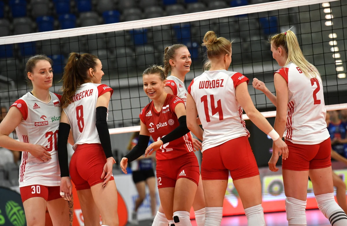 Polska pokonała Koreę Południową 4:0 w pierwszym z dwóch towarzyskich meczów siatkarek rozegranych w Radomiu. Drugie spotkanie - w piątek.