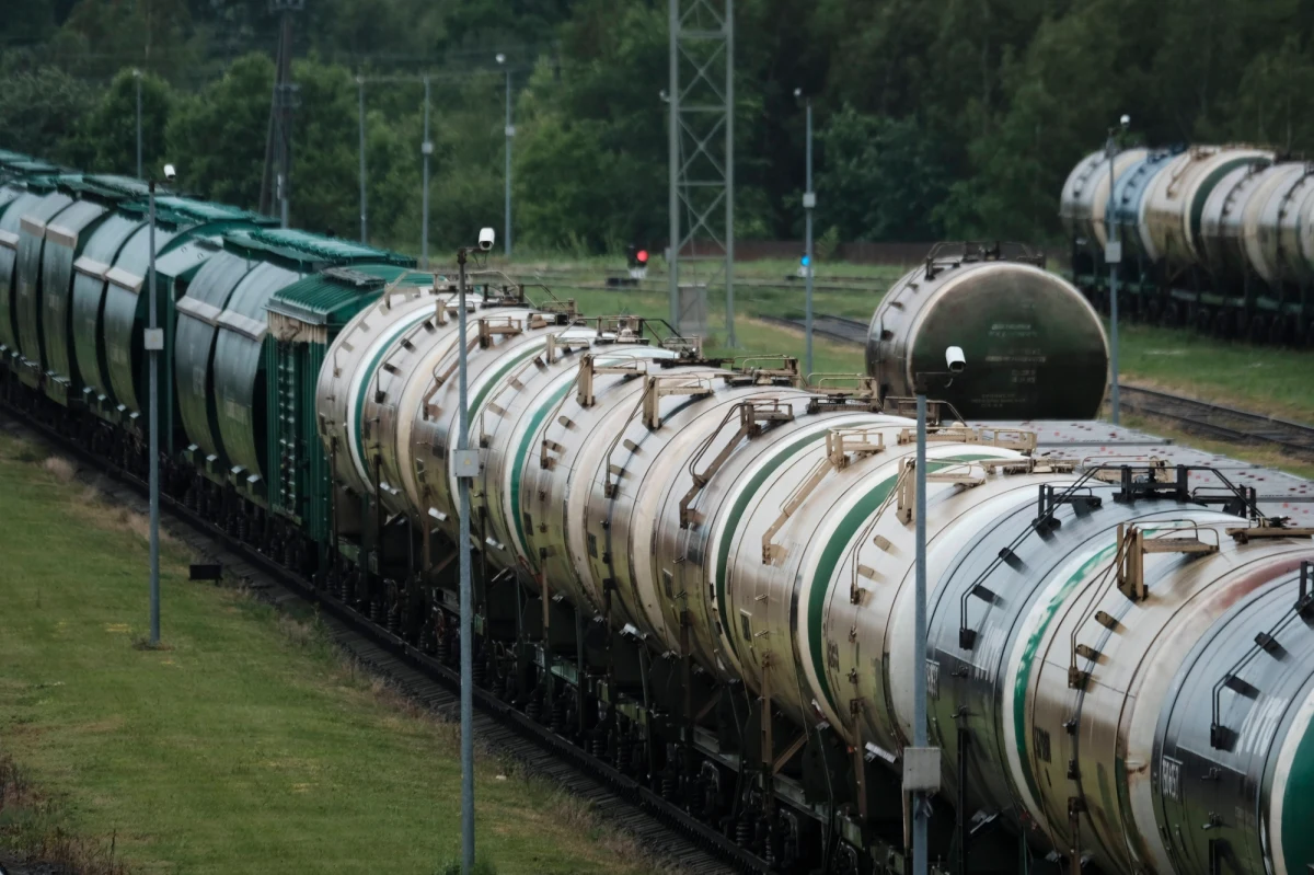 ​Kreml uważa, że w kwestii ograniczenia tranzytu przez Litwę należy się przygotowywać na najgorsze - przekazał rzecznik Władimira Putina Dmitrij Pieskow.