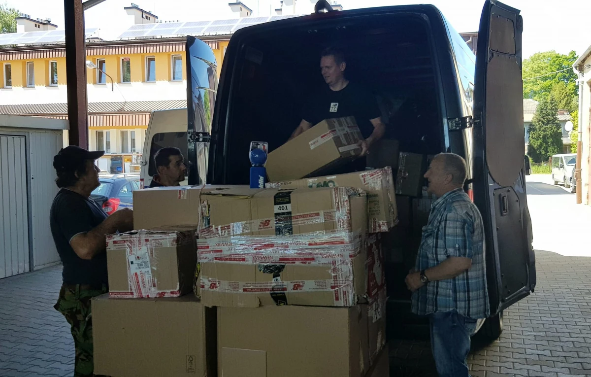 151 transportów zawierających łącznie ok. 440 ton pomocy humanitarnej wysłał do Ukrainy od pierwszego dnia wojny Caritas Diecezji Rzeszowskiej. Każdego dnia przekazuje też wsparcie rzeczowe uchodźcom, którzy znaleźli schronienie w Rzeszowie. 