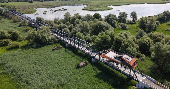Dobiegła końca przebudowa dawnej przeprawy kolejowej Siekierki - Neurüdnitz. To oznacza, że most przez Odrę będzie dostępny dla turystów.  W sobotę strona niemiecka odda do użytku swoją część inwestycji.  