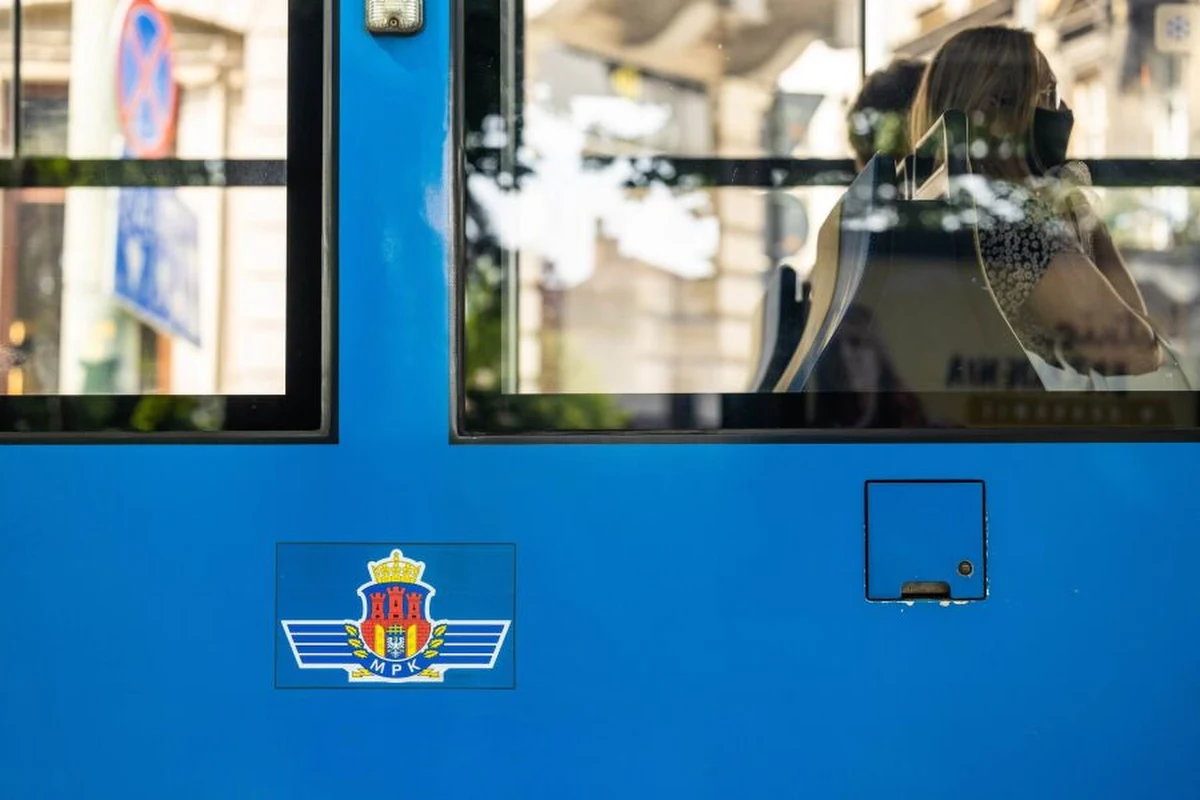 Od poniedziałku, 27 czerwca, zawieszone zostanie kursowanie tramwajów do przystanku "Bratysławska". Wykonawca prac na linii Krakowskiego Szybkiego Tramwaju do Górki Narodowej chce wykorzystać wakacje ma przebudowę podstacji trakcyjnej "Prądnicka".

