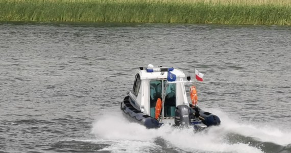 Z zalewu w Zamościu nurkowie wyłowili ciało 17-latka. Poszukiwania nastolatka trwały od niemal doby. W akcję zaangażowani byli m.in. strażacy i nurkowie. W piątek na Lubelszczyźnie utonęły dwie osoby. To łącznie już sześć ofiar wody w tym sezonie letnim.