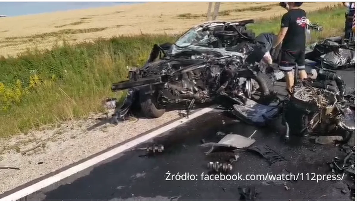 Do tragicznego zdarzenia z udziałem Polaków doszło na Węgrzech. 38-letnia Polka z nieznanych przyczyn zjechała na przeciwległy pas, po czym doszło do czołowego zderzenia z ciężarówką. Kobieta zginęła na miejscu, dwójka jej dzieci została przewieziona do szpitala.