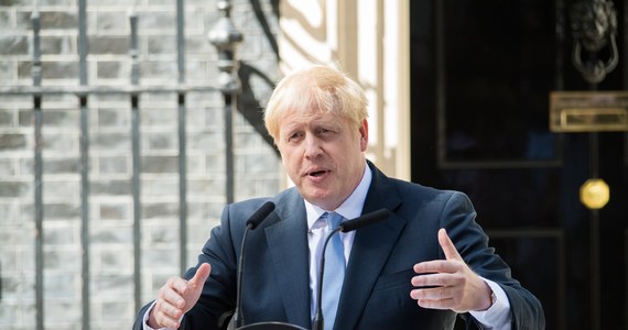 ​Brytyjski premier Boris Johnson zaapelował w sobotę do przywódców państw grupy G7 o "nieporzucanie" Ukrainy po 4 miesiącach rosyjskiej inwazji. Johnson zapowiedział dodatkową brytyjską pomoc dla Ukrainy.