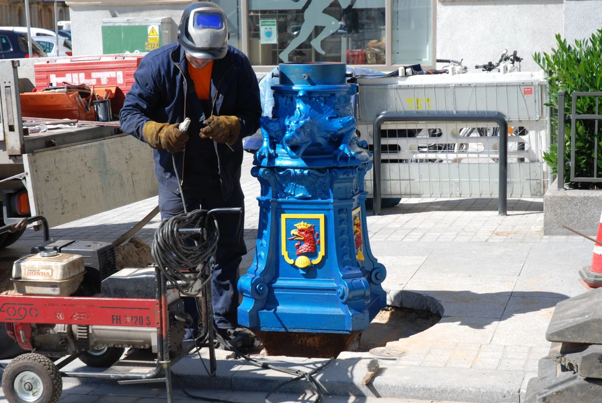 Zakończył się remont Alei Jana Pawła II w Szczecinie. Obok infrastruktury drogowej obejmował on również ułożenie nowych sieci wodociągowych i kanalizacyjnych – informują władze miasta. 