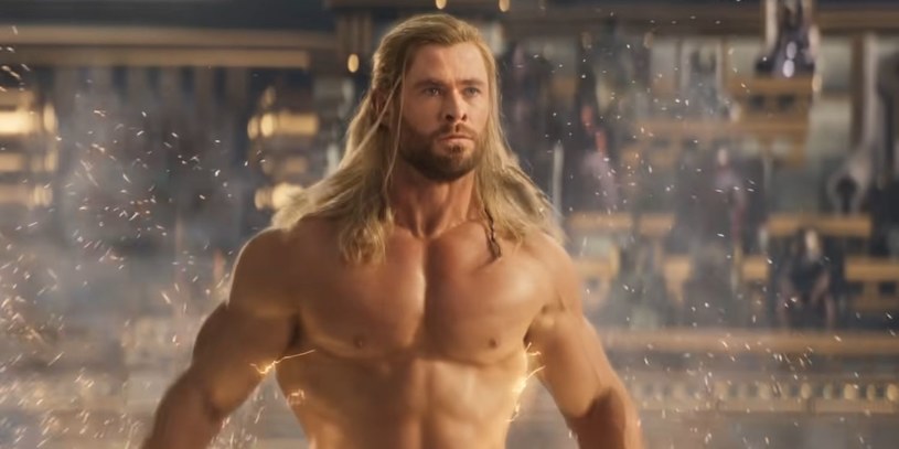 Superprodukcja "Thor: Miłość i grom" zarobiła już w ciągu 10 dni wyświetlania ponad 700 mln dolarów. Choć niektórzy krytycy i część widzów jest nieco zawiedziona, producenci mogą się cieszyć!