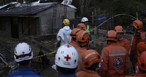 W mieście El Espinal w Kolumbii doszło do katastrofy budowlanej. Na zaimprowizowanym drewnianym stadionie, na którym odbywały się walki byków, zawaliła się część widowni. Cztery osoby zginęły, a siedemdziesiąt zostało rannych - podaje Reuters, cytując lokalne media.