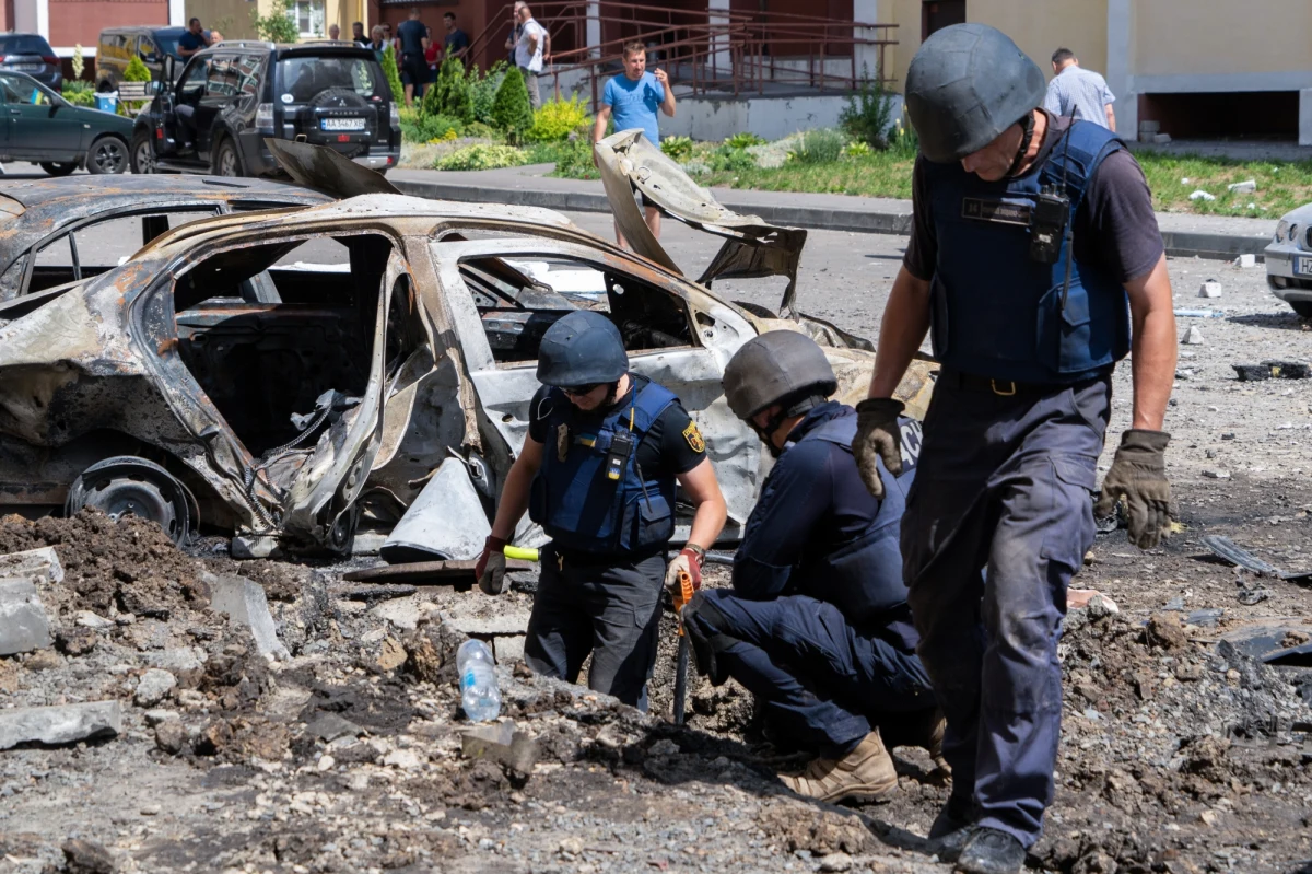 Białoruskie siły powietrzne w nocy z niedzieli na poniedziałek przeprowadziły ćwiczenia. Informują o tym media w Ukrainie i na Białorusi. Scenariusz ćwiczeń zakładał start samolotów z lotniska w Baranowiczach w obwodzie brzeskim na Białorusi i lot w białoruskiej strefie powietrznej. 