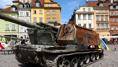 Rosyjskie czołgi na placu Zamkowym w Warszawie