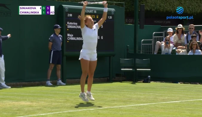 Maja Chwalińska wygrywa z Siniakovą w I rundzie Wimbledonu! Zobacz piłkę meczową. WIDEO (Polsat Sport)