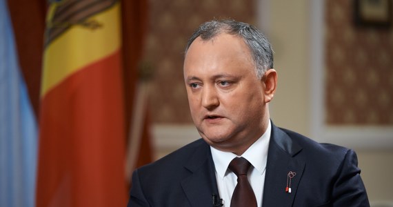 Prokuratura generalna Mołdawii przedstawiła zarzuty byłemu prezydentowi Igorowi Dodonowi. Jest on oskarżony o to, że zezwolił na niezgodne z prawem podpisanie umowy na zakup energii, co naraziło budżet państwa na wielomilionowe straty - poinformował mołdawski portal Newsmarker.