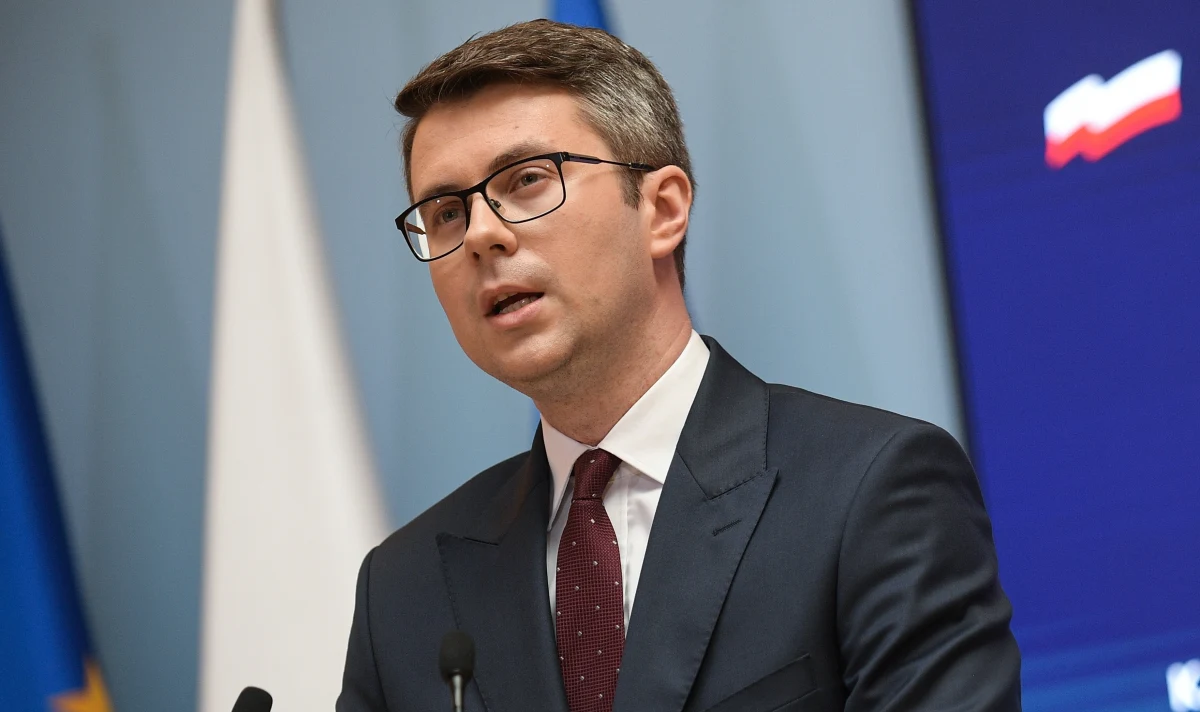 Rada Ministrów wyraziła zgodę na przyjęcie do NATO Finlandii i Szwecji - poinformował rzecznik rządu Piotr Müller. Jak podkreślał, polski rząd wspiera aspiracje obu krajów do członkostwa w Sojuszu, a także zwrócił uwagę, że przyczyniłoby się to do bezpieczeństwa w regionie. 