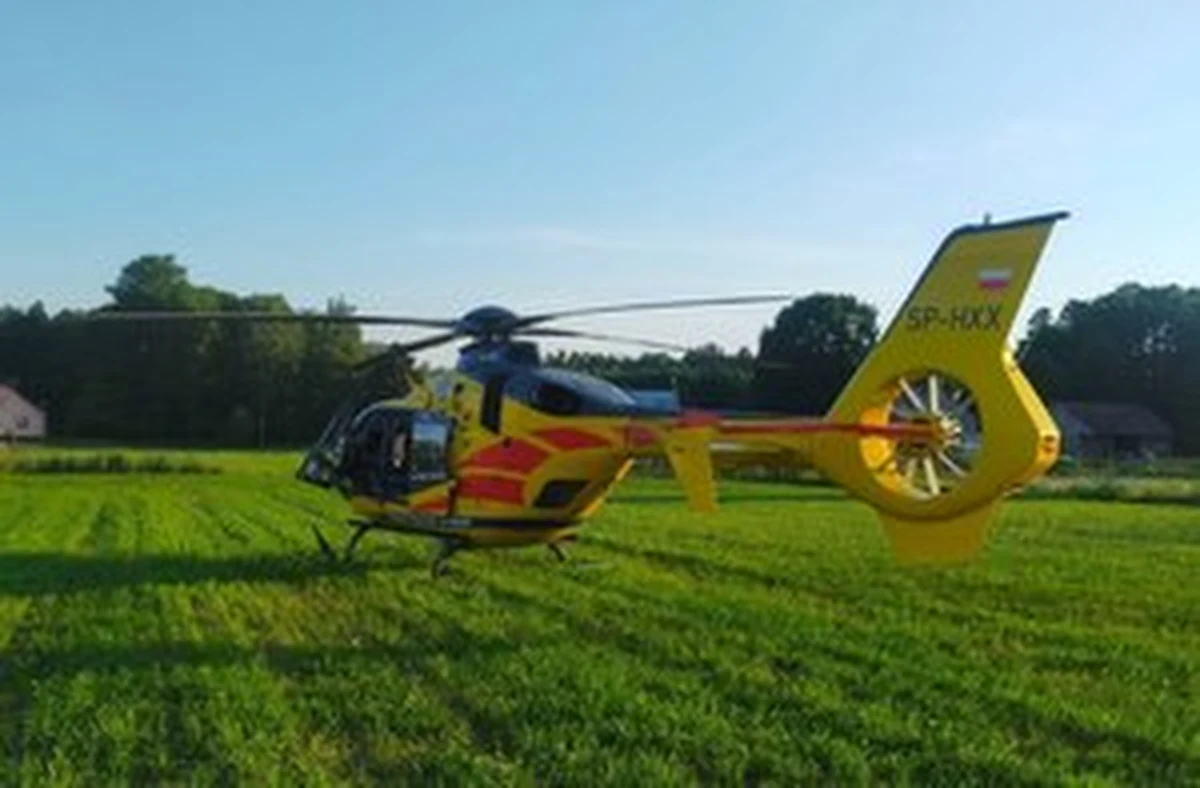 19-letni kierowca quada uderzył w drzewo w pow. ostrołęckim (Mazowieckie). W ciężkim stanie został przetransportowany do szpitala przez śmigłowiec Lotniczego Pogotowia Ratunkowego - poinformował  rzecznik Komendy Miejskiej Policji w Ostrołęce kom. Tomasz Żerański.