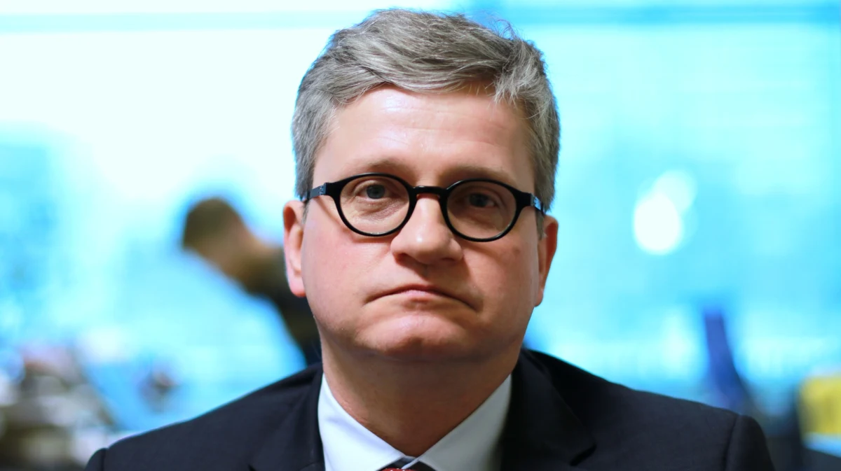 "Dążymy do tego, by poziom bezpieczeństwa był jak najwyższy i to jest jeden z wiodących tematów - zwiększenie sił natowskich, realnie tych, które są w terenie albo zdolności NATO do szybkiego powiększenia sił głównie na wschodnich granicach flanki" – mówił w programie „7 pytań o 07:07” w Radiu RMF24 szef Biura Bezpieczeństwa Narodowego Paweł Soloch. Podkreślił, że prezydent Andrzej Duda wielokrotnie domagał się większej pomocy dla Ukrainy i państw jej wspierających. „Są państwa, które pomagają i angażują się, ryzykują więcej, są państwa, które czynią tego mniej. Dla tych państw, które są zaangażowane powinno być odpowiednie wsparcie ze strony sojuszniczej. Ale diabeł tkwi w szczegółach, które są ustalane” – mówił.