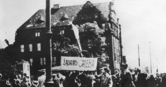 Dziś 66. rocznica pierwszego w powojennej Polsce strajku robotników. Wydarzenia zainicjowane przez robotników zakładów im. Hipolita Cegielskiego, wtedy im. Stalina zostały krwawo stłumione przez wojsko i milicję. Zginęło wtedy 58 osób. Od szesnastu lat dzięki specjalnej uchwale Sejmu 28 czerwca to Narodowy Dzień Pamięci Poznańskiego Czerwca 1956 roku. Uroczystości upamiętniające tamte wydarzenia dziś przez cały dzień odbywały się w kluczowych dla strajku miejscach w stolicy Wielkopolski. 