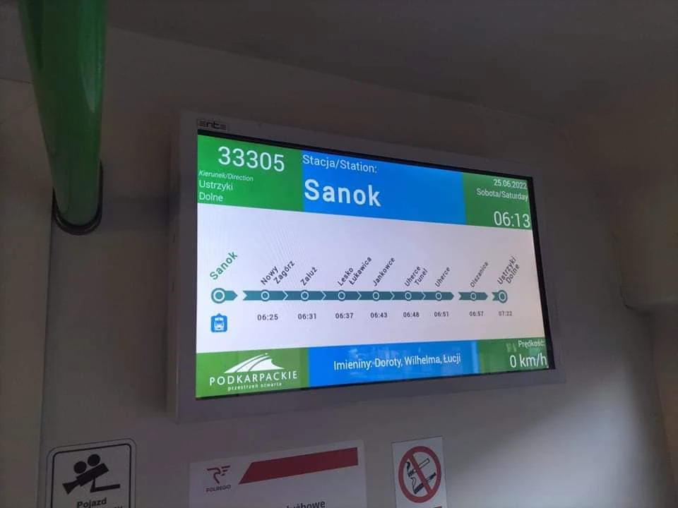 System informacji pasażerskiej w szynobusie Sanok-Ustrzyki podczas inauguracyjnego kursu