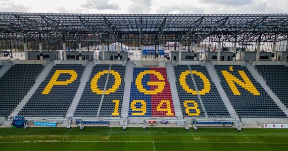 Kibice Pogoni Szczecin będą mieć na nowym stadionie własne krzesełka. Kilkuset fanów drużyny dostanie pamiątkowe tabliczki z wybranym napisem. To nagroda za finansowe wsparcie budowy jednej z trybun stadionu.