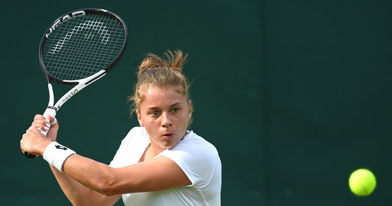 Maja Chwalińska przegrała z Amerykanką Alison Riske-Amritraj 6:3, 1:6, 0:6 w drugiej rundzie wielkoszlemowego turnieju na kortach Wimbledonu.