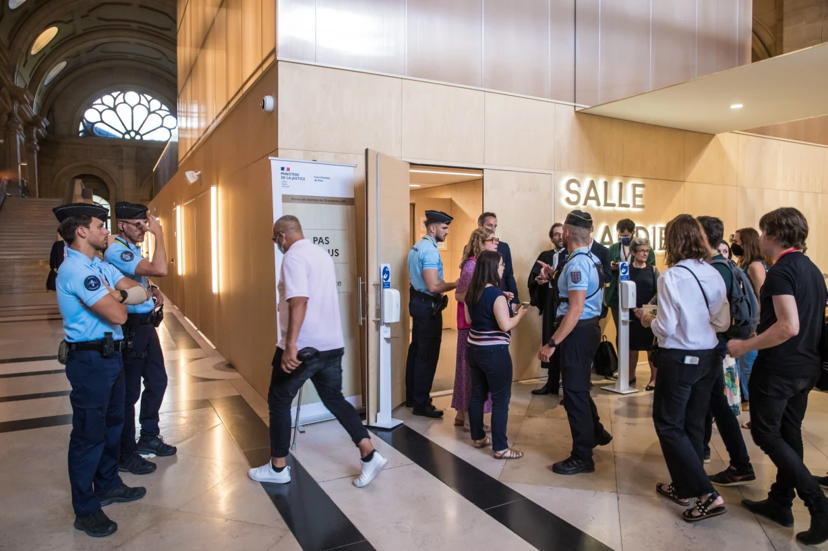 Salah Abdeslam - jedyny żyjący członek grupy, która 13 listopada 2015 r. dokonała serii ataków terrorystycznych w Paryżu, został uznany przez sąd za winnego zarzucanych mu przestępstw. Skazano go na dożywotni pobyt w więzieniu bez możliwości wcześniejszego zwolnienia. W zamachach zginęło wtedy 130 osób. 