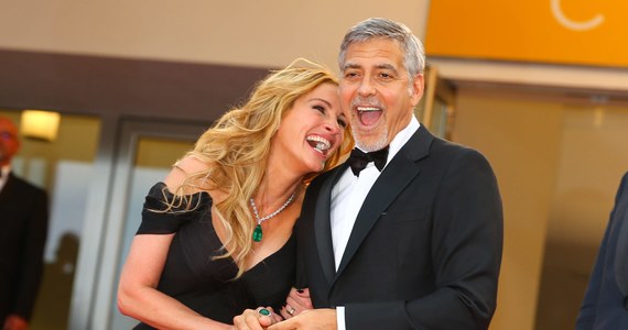 Pojawił się pierwszy zwiastun komedii romantycznej "Bilet do raju". Dwie wielkie hollywoodzkie gwiazdy Julia Roberts i George Clooney grają  w niej rozwiedzioną parę. Film w polskich kinach od 30 września. Bohaterowie jadą razem na Bali, bo chcą powstrzymać swoją córkę przed ślubem. I popełnieniem tego samego błędu, który, jak twierdzą, sami zrobili przed laty.