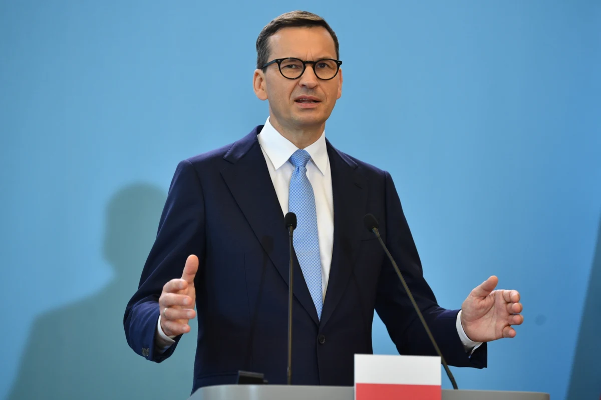 "Chcemy jak najszybciej zostawić kryzys za sobą i walczyć z inflacją, dlatego czekamy na środki europejskie" - powiedział premier Mateusz Morawiecki  na konferencji po zakończeniu negocjacji ws. Umowy Partnerstwa, która jest kluczowym dokumentem dot. pozyskiwania środków unijnych w perspektywie 2021-2027. "Do zrealizowania mamy bardzo wiele projektów; zwłaszcza teraz, u progu rozwijającego się globalnego gospodarczego kryzysu stabilizujące środki z Unii europejskiej są bardzo, bardzo potrzebne" - podkreślał. 