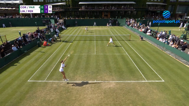 Skrót meczu Magda Linette/Bernarda Pera - Alize Cornet/Diane Parry w pierwszej rundzie turnieju deblowego Wimbledonu 2022.