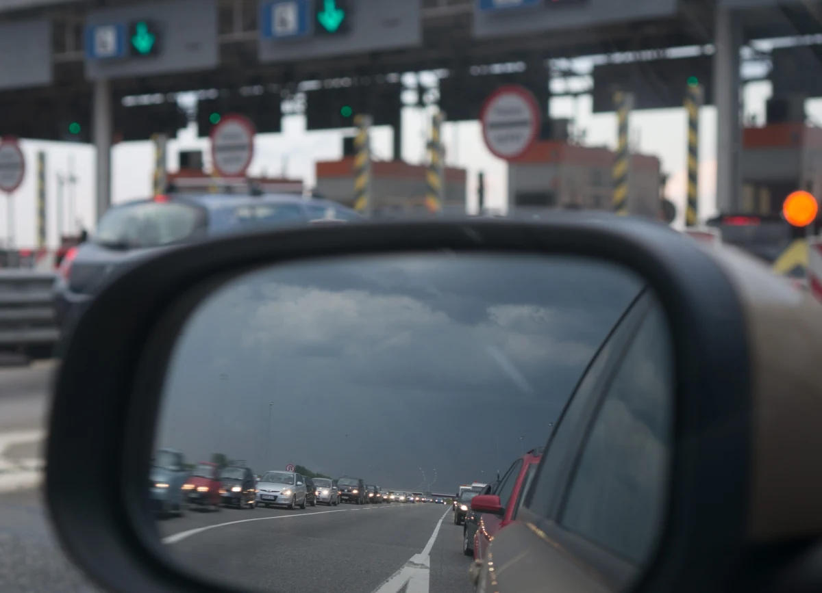 Od 4 lipca kierowcy i motocykliści zapłacą więcej za przejazd koncesjonowaną autostradą A4 Katowice – Kraków. Stalexport tłumaczy podniesienie stawek sytuacją gospodarczą w kraju. Firma dodaje przy tym, że utrzyma rabat dla korzystających z płatności automatycznych, z aplikacjami do videotollingu oraz A4Go i Telepass. 
