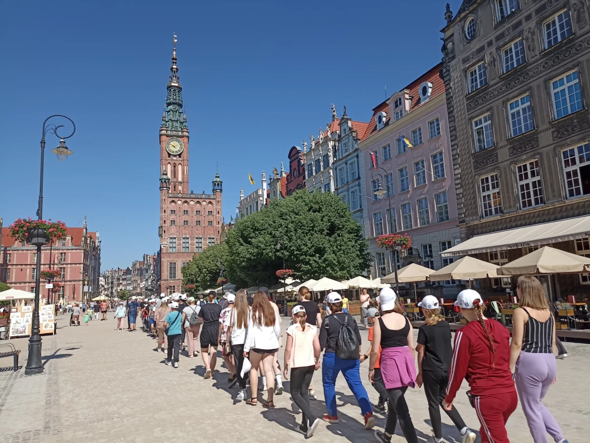 42 podopiecznych polskich szkół i placówek opiekuńczych z rejonu solecznikowskiego na Litwie spędzi wakacje w Polsce. W czwartek grupa dotarła do Szczecina. Odwiedzą też Gdańsk, Gniezno i Toruń.